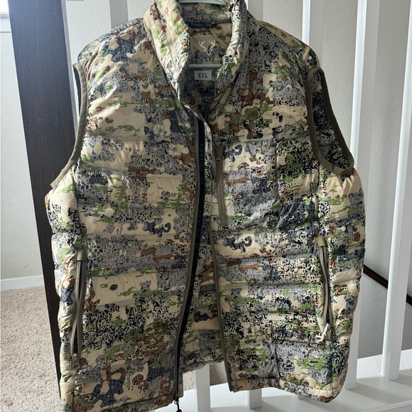Camouflage Puffer Vest Forloh NWT - Picture 2 of 4